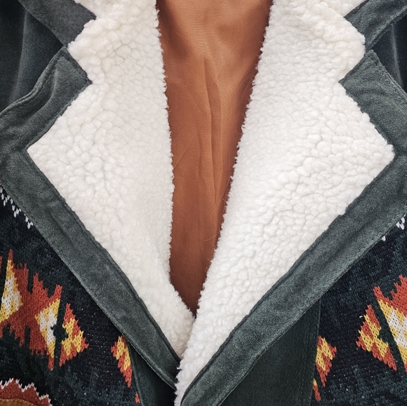 LAWLESS Two-Tone Suede Bomber Jacket with Sherpa Collar - Green & Brown - Picture 4 of 5